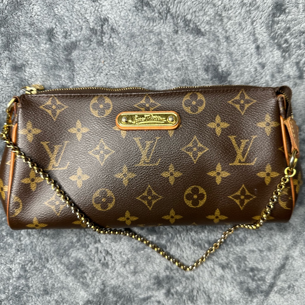 Louis Vuitton Eva Monogram Clutch Discontinued Model Crossbody Coated Canvas